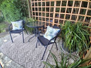 Seating Area- click for photo gallery